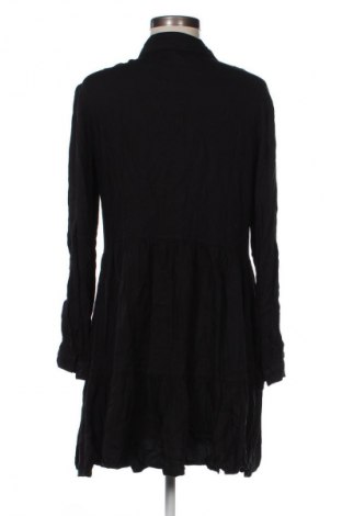 Φόρεμα Stradivarius, Μέγεθος L, Χρώμα Μαύρο, Τιμή 27,36 €