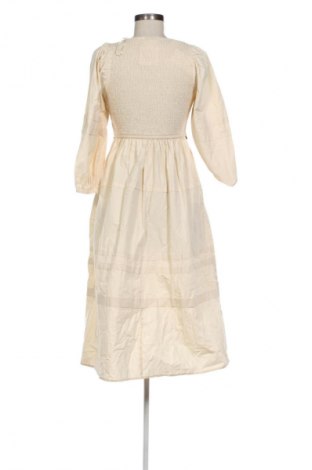 Rochie Stradivarius, Mărime S, Culoare Bej, Preț 163,16 Lei