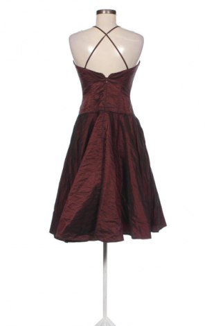 Φόρεμα Swing, Μέγεθος M, Χρώμα Κόκκινο, Τιμή 49,00 €