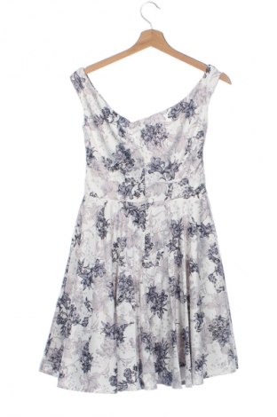 Рокля TFNC London, Размер M, Цвят Многоцветен, Цена 48,88 лв.