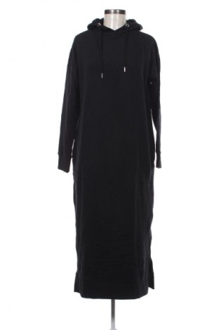 Рокля Tamaris, Размер M, Цвят Черен, Цена 87,99 лв.