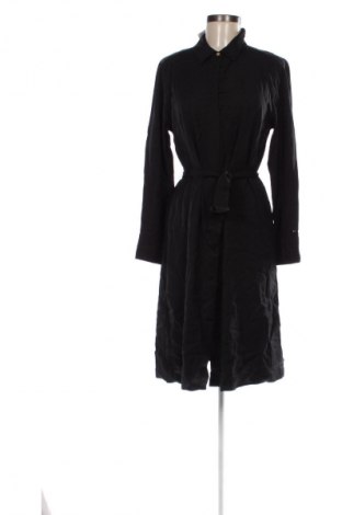 Рокля Tommy Hilfiger, Размер M, Цвят Черен, Цена 254,99 лв.