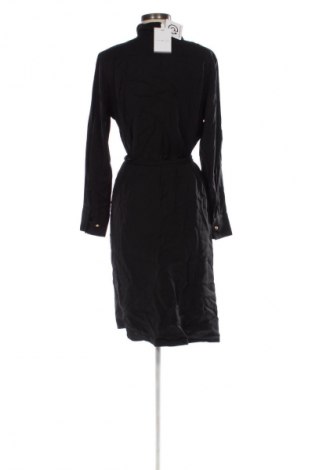 Рокля Tommy Hilfiger, Размер M, Цвят Черен, Цена 254,99 лв.