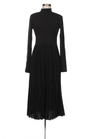 Рокля Tommy Hilfiger, Размер M, Цвят Черен, Цена 269,99 лв.