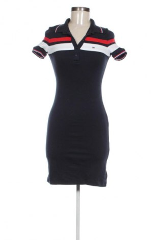 Рокля Tommy Hilfiger, Размер M, Цвят Син, Цена 103,62 лв.