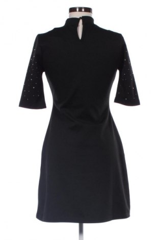 Sukienka Trendyol, Rozmiar M, Kolor Czarny, Cena 33,99 zł