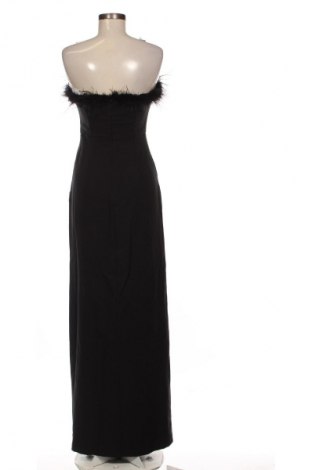 Рокля Trendyol, Размер M, Цвят Черен, Цена 139,84 лв.