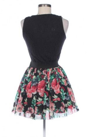 Ruha Unbranded, Méret M, Szín Sokszínű, Ár 5 776 Ft