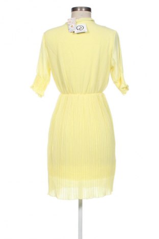 Рокля Unbranded, Размер XS, Цвят Жълт, Цена 62,21 лв.