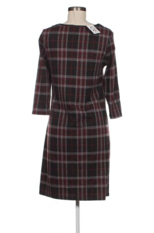 Рокля Unbranded, Размер M, Цвят Многоцветен, Цена 39,14 лв.