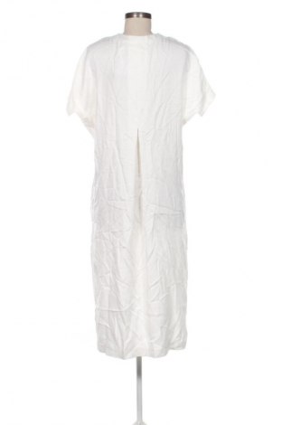 Ruha Riani, Méret M, Szín Fehér, Ár 69 059 Ft