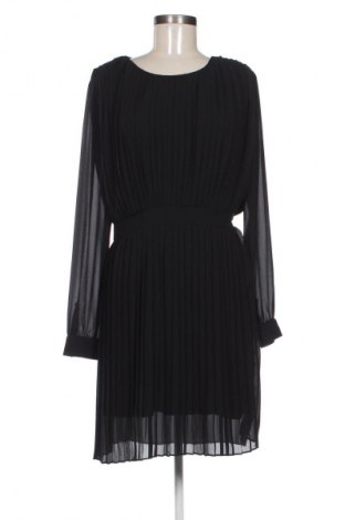 Ruha VILA, Méret L, Szín Fekete, Ár 3 669 Ft