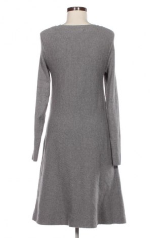 Рокля Vero Moda, Размер M, Цвят Сив, Цена 9,99 лв.