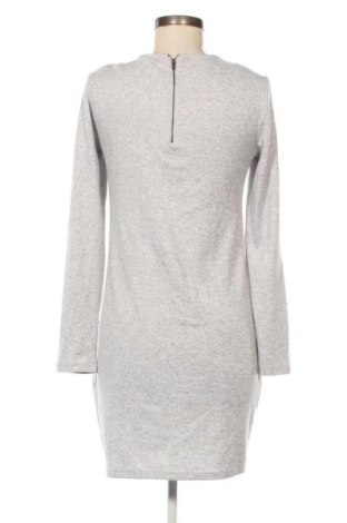 Šaty  Vero Moda, Velikost S, Barva Šedá, Cena  219,00 Kč