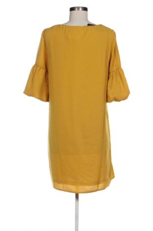 Рокля Vero Moda, Размер M, Цвят Оранжев, Цена 40,99 лв.