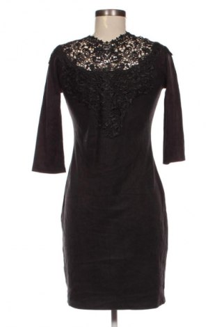 Šaty  Voyelles, Velikost M, Barva Stříbrná, Cena  239,00 Kč