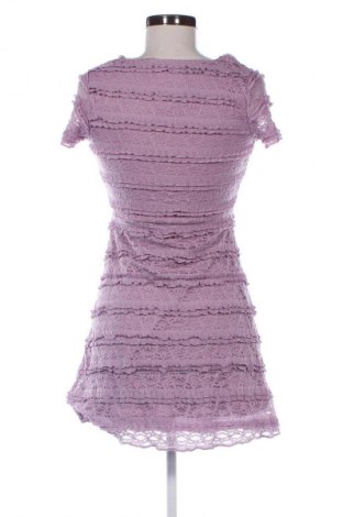 Kleid Wow, Größe S, Farbe Lila, Preis 19,95 €