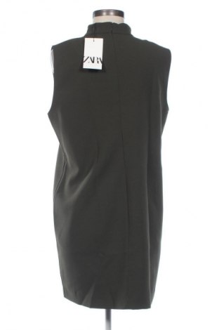 Рокля Zara, Размер XL, Цвят Зелен, Цена 73,15 лв.