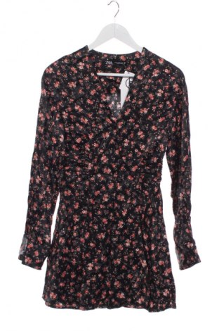 Рокля Zara, Размер XS, Цвят Многоцветен, Цена 66,99 лв.