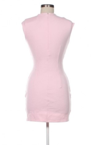 Рокля Zara, Размер M, Цвят Розов, Цена 55,99 лв.