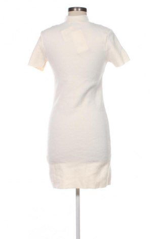 Рокля Zara, Размер L, Цвят Екрю, Цена 24,99 лв.