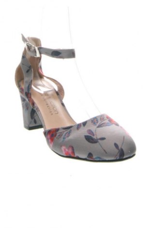 Сандали Bpc Bonprix Collection, Размер 39, Цвят Многоцветен, Цена 21,99 лв.