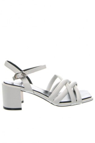 Sandale Cesare Gaspari, Mărime 38, Culoare Ecru, Preț 368,99 Lei