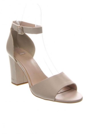 Сандали Esprit, Размер 41, Цвят Бежов, Цена 40,00 лв.