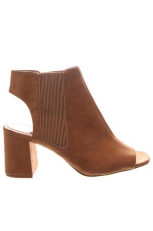 Sandale Stradivarius, Mărime 40, Culoare Maro, Preț 97,99 Lei