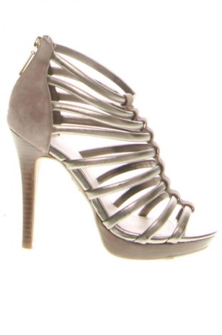 Сандали Unbranded, Размер 38, Цвят Бежов, Цена 58,65 лв.