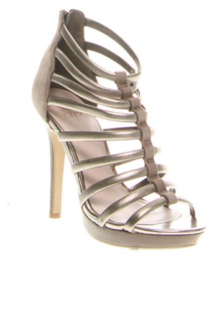 Сандали Unbranded, Размер 38, Цвят Бежов, Цена 58,65 лв.