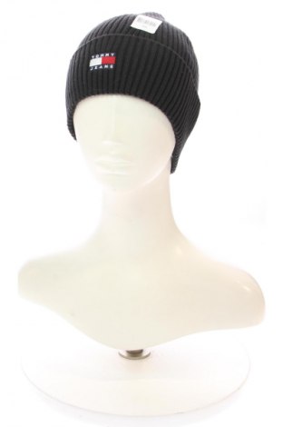 Шапка Tommy Jeans, Цвят Черен, Цена 36,99 лв.