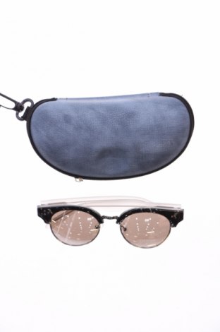 Sonnenbrille Guess, Farbe Mehrfarbig, Preis 58,99 €