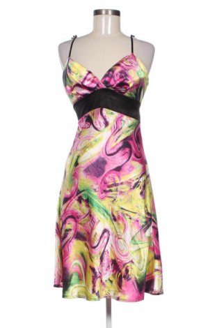 Сукман Unbranded, Размер M, Цвят Многоцветен, Цена 39,15 лв.