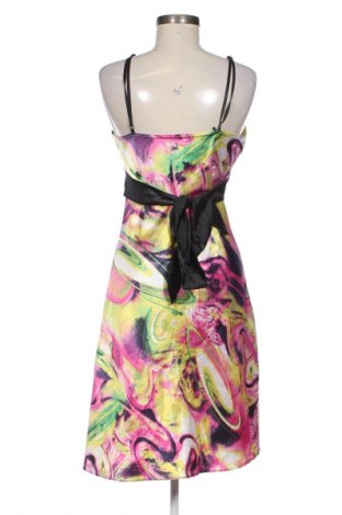 Сукман Unbranded, Размер M, Цвят Многоцветен, Цена 39,15 лв.