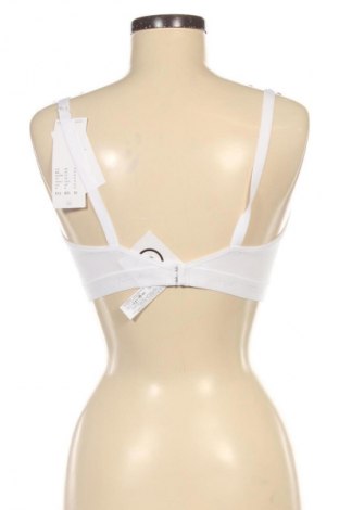Сутиен Triumph, Размер L, Цвят Бял, Цена 93,99 лв.