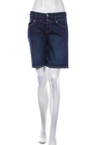 Дамски къс панталон S.Oliver, Размер S, Цвят Син, 85% памук, 14% полиестер, 1% еластан, Цена 12,60 лв.