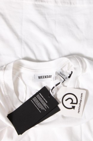 Γυναικείο t-shirt Weekday, Μέγεθος XS, Χρώμα Λευκό, Βαμβάκι, Τιμή 8,04 €
