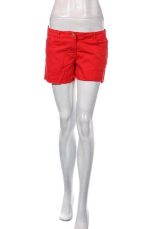 Дамски къс панталон H&M, Размер M, Цвят Червен, 98% памук, 2% еластан, Цена 38,00 лв.