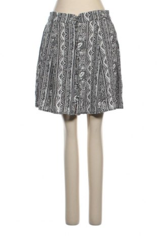 Γυναικείο κοντό παντελόνι New Look, Μέγεθος M, Χρώμα Πολύχρωμο, Βισκόζη, Τιμή 23,51 €
