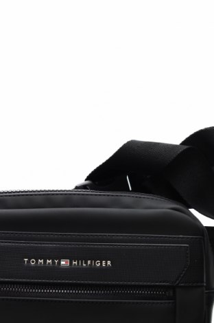 Чанта за кръст Tommy Hilfiger, Цвят Черен, Цена 136,00 лв.