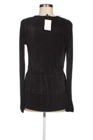 Дамска блуза Fabrika, Размер S, Цвят Черен, Цена 5,31 лв.