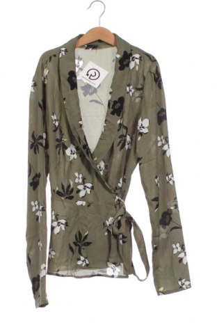 Γυναικεία μπλούζα Gina Tricot, Μέγεθος XS, Χρώμα Πολύχρωμο, Τιμή 2,04 €