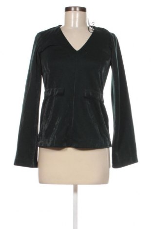 Γυναικεία μπλούζα Gina Tricot, Μέγεθος XS, Χρώμα Πράσινο, Τιμή 1,91 €