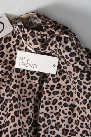 Дамска блуза Nly Trend, Размер L, Цвят Многоцветен, Цена 9,30 лв.