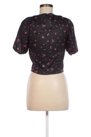 Дамска блуза ONLY, Размер L, Цвят Многоцветен, Цена 6,40 лв.