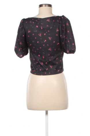 Дамска блуза ONLY, Размер L, Цвят Многоцветен, Цена 12,40 лв.