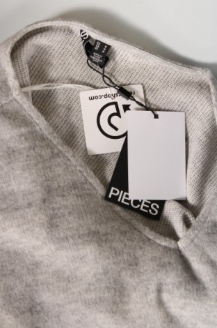 Γυναικεία μπλούζα Pieces, Μέγεθος M, Χρώμα Γκρί, Τιμή 4,33 €
