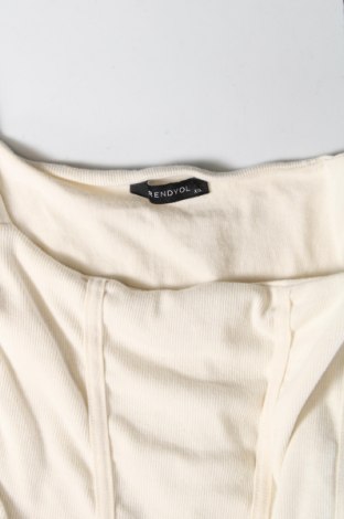 Γυναικεία μπλούζα Trendyol, Μέγεθος XXL, Χρώμα Εκρού, Τιμή 5,57 €