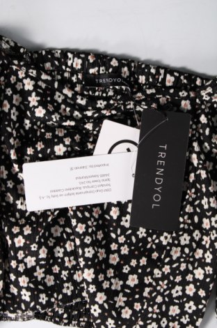 Damen Shirt Trendyol, Größe L, Farbe Mehrfarbig, Preis 2,97 €